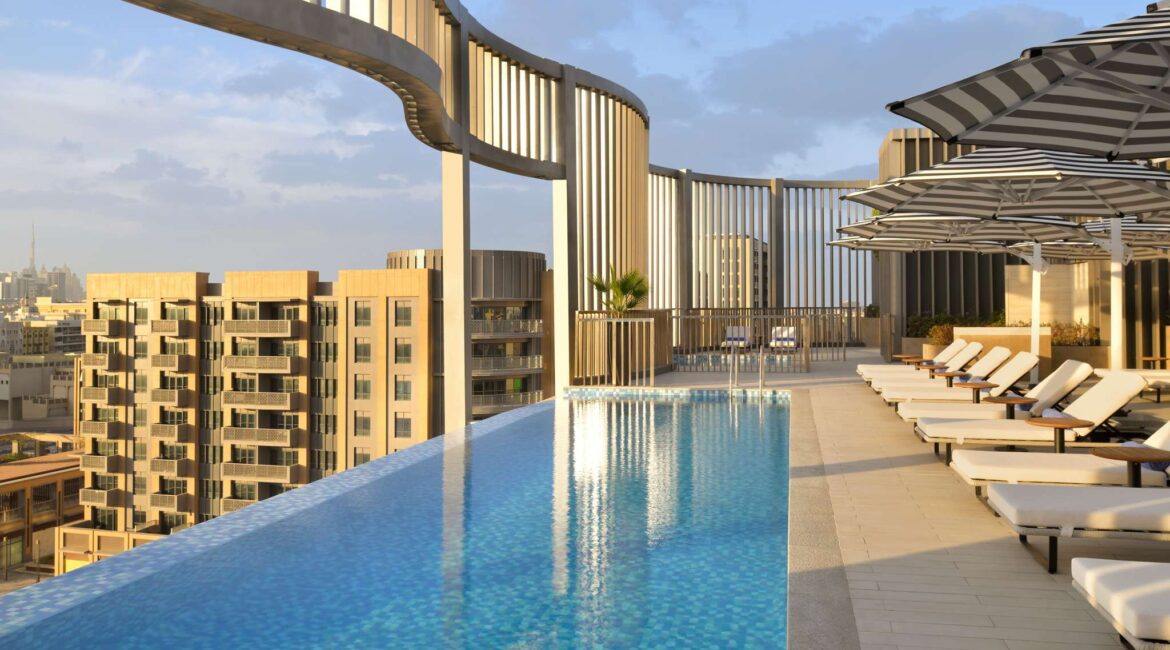 MERCURE-DEIRA-POOL