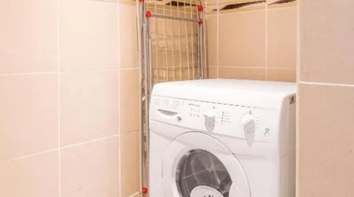 Nassima-d-2bhk-laundry-room-2